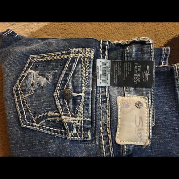 Silver Jeans - Picture 3 of 3